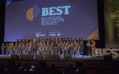 Alunos do Colégio São Francisco Xavier realizam apresentação na abertura do evento BEST – Bilingual Education Summit