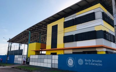 Unidade B da Escola Padre Arrupe é destaque em publicação de arquitetura