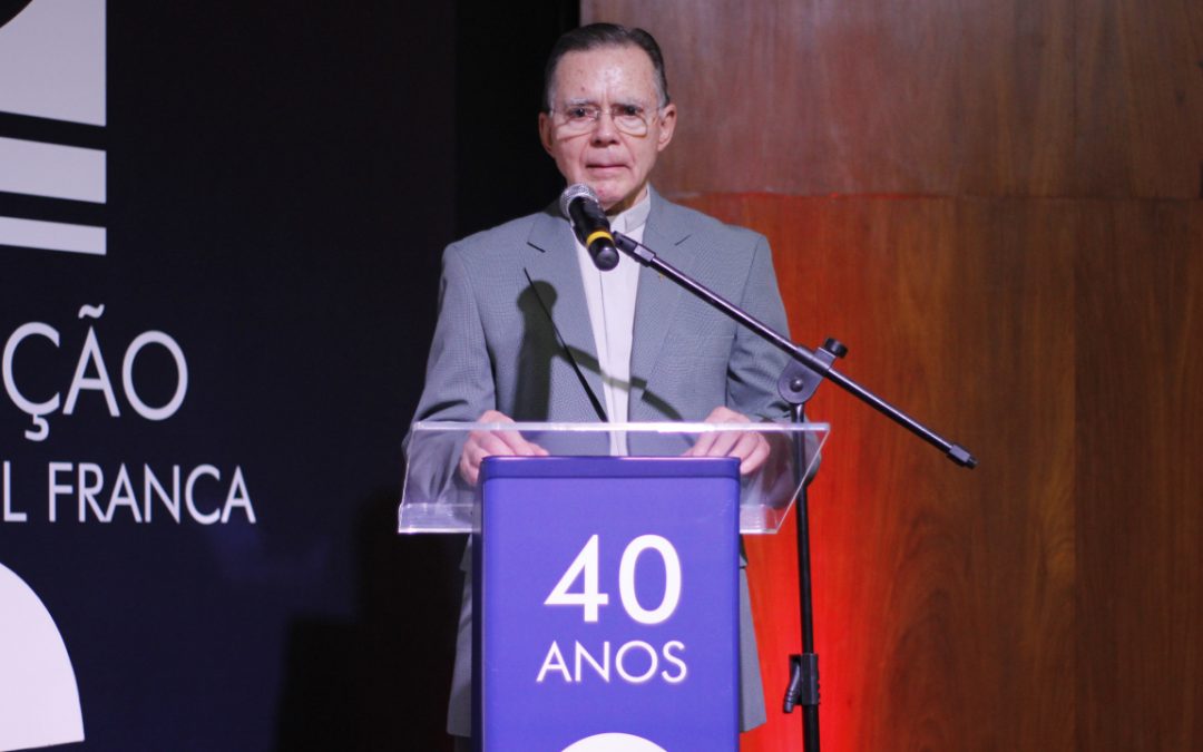 Pe. Luiz Fernando Klein, SJ, ministra palestra sobre Pacto Educativo Global