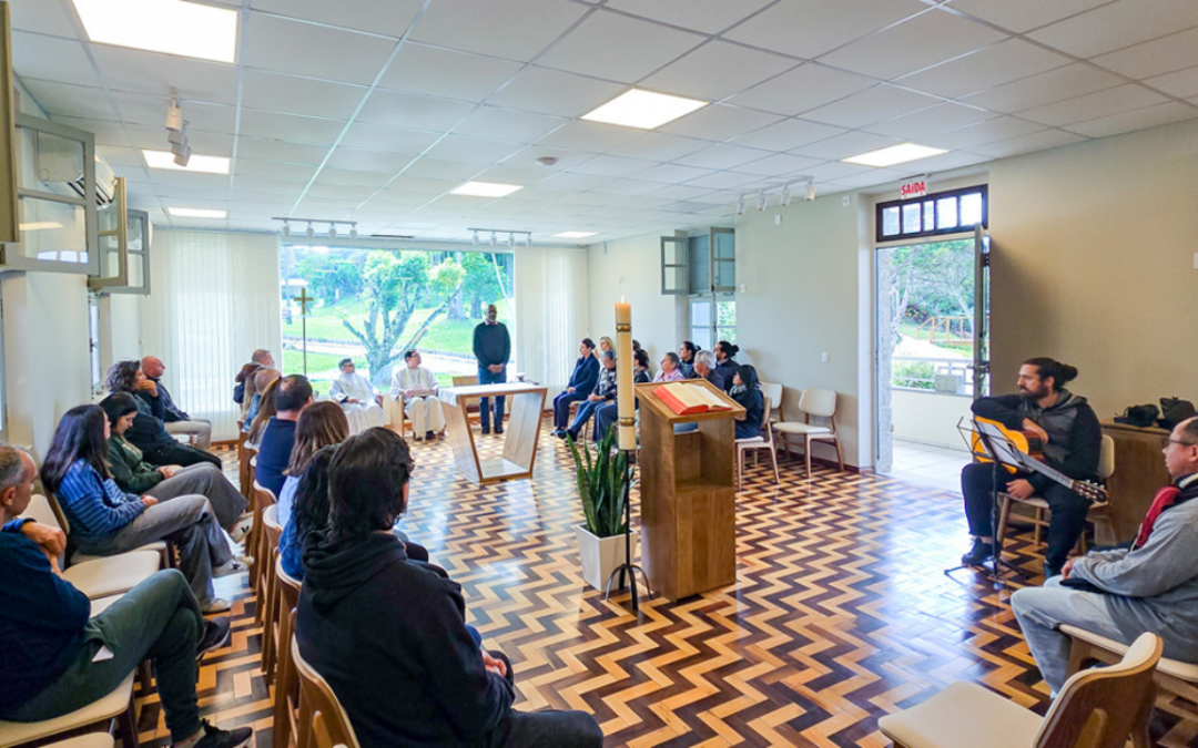 Pais e responsáveis do Colégio Catarinense participam dos Exercícios Espirituais