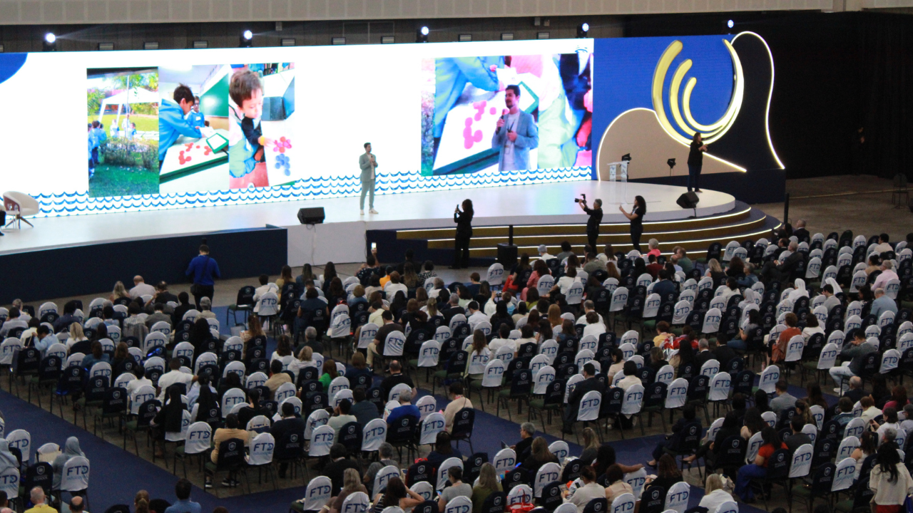 RJE marca presença no Congresso da Anec e reafirma compromisso com a educação católica