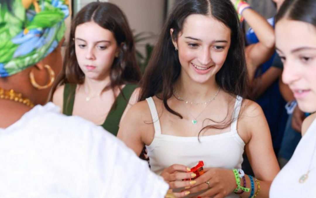 Estudantes do Colégio São Luís visitam o Colégio Antônio Vieira