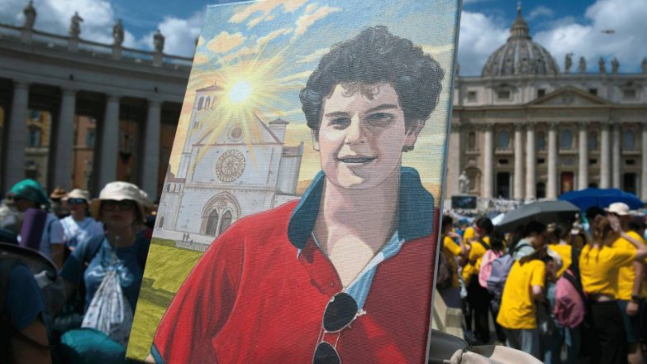 Católicos podem visitar, no santuário do Vieira, relíquia de 1º grau de Carlo Acutis, primeiro santo da geração millennial