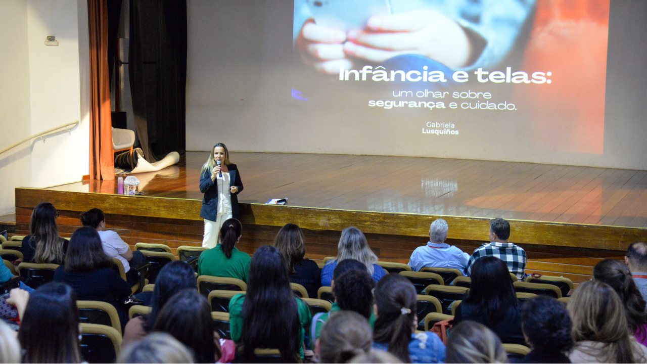 Colégio dos Jesuítas promove palestras sobre o ECA Digital e os desafios dos ambientes virtuais