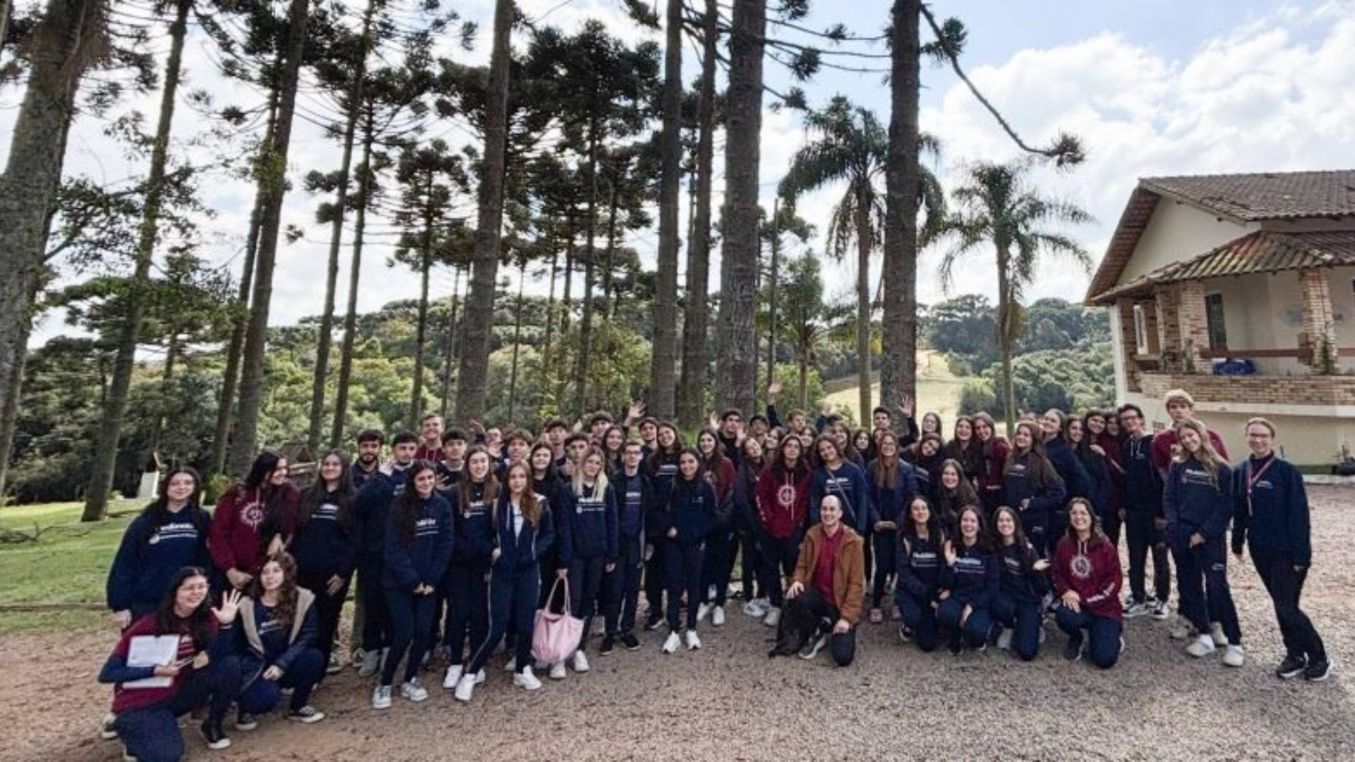 Pesquisa em movimento: estudantes do Colégio Medianeira ampliam investigações em aulas de campo