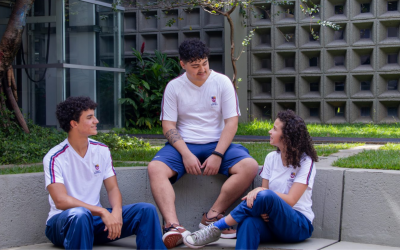 Compreender para acompanhar: presença e vínculo na adolescência