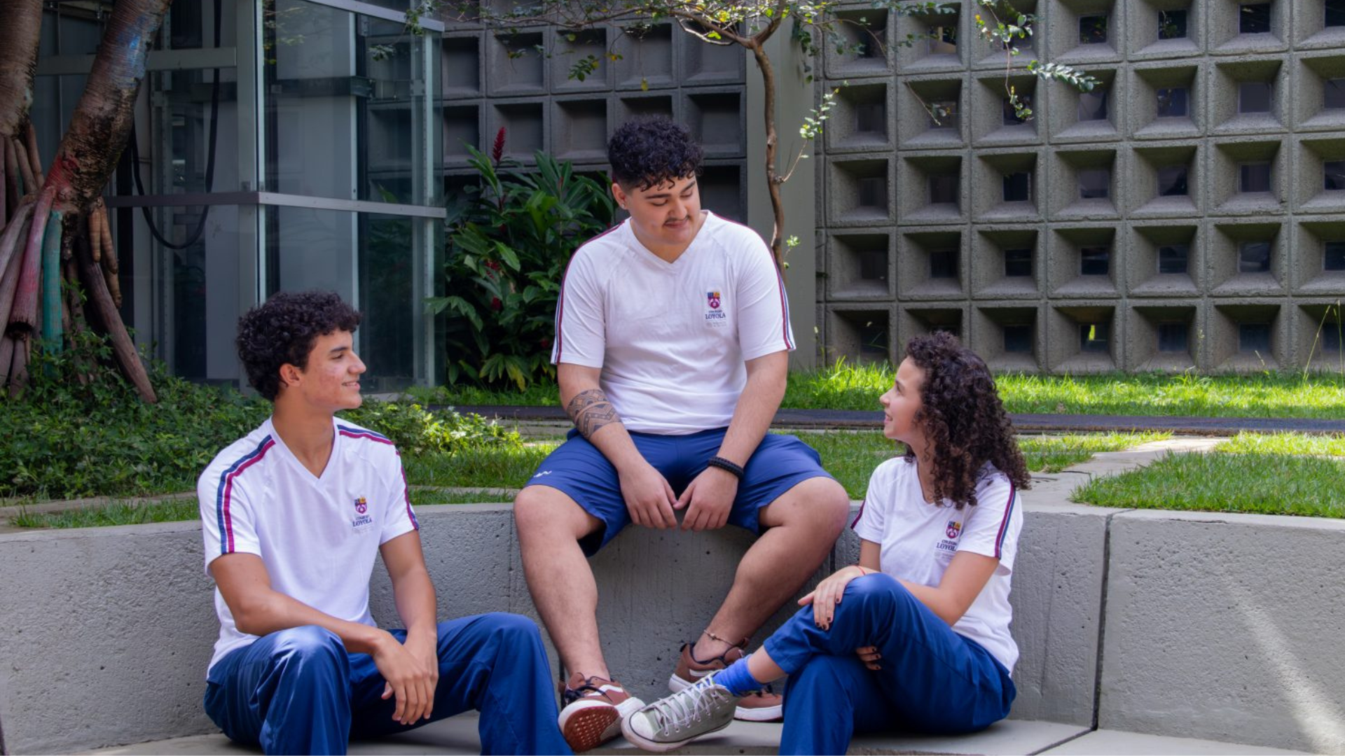 Compreender para acompanhar: presença e vínculo na adolescência