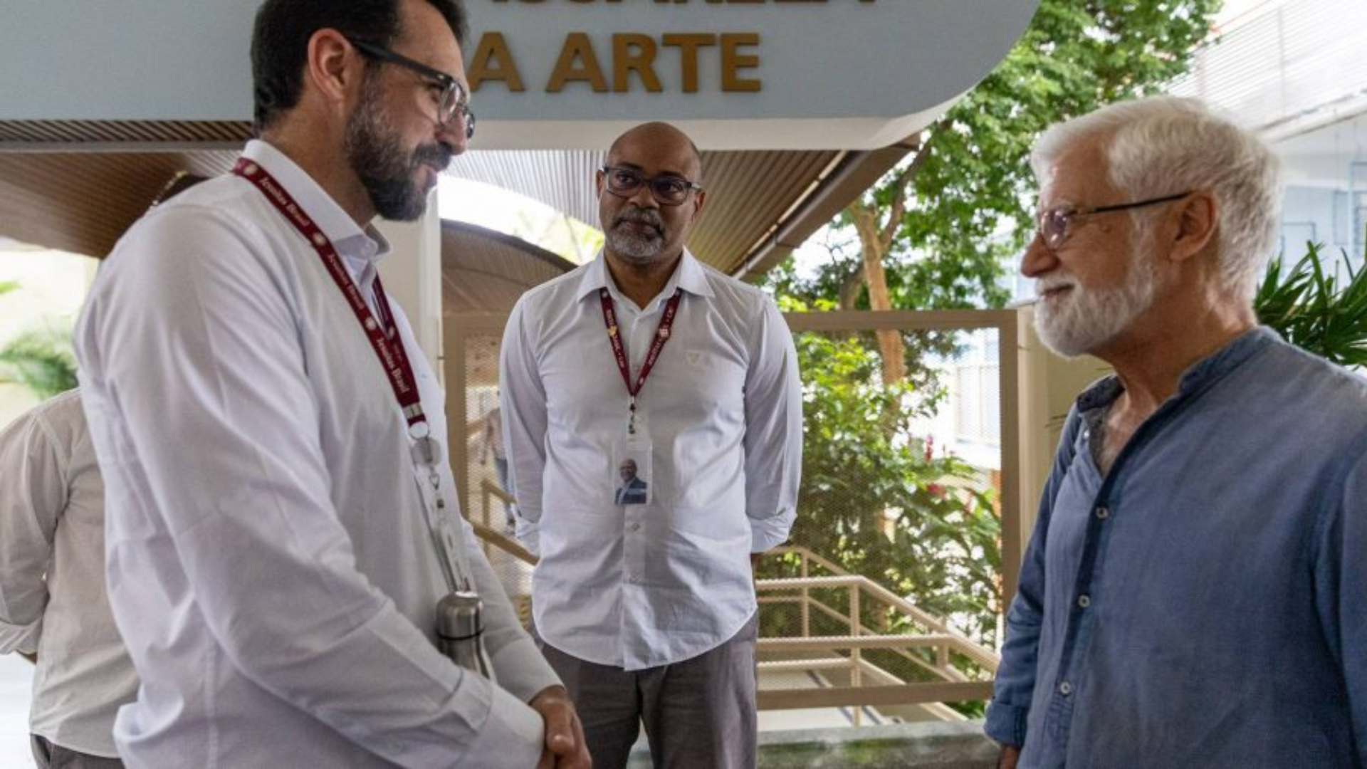 Educador português José Pacheco visita o Colégio Antônio Vieira e tem encontro com o diretor-presidente da RJE